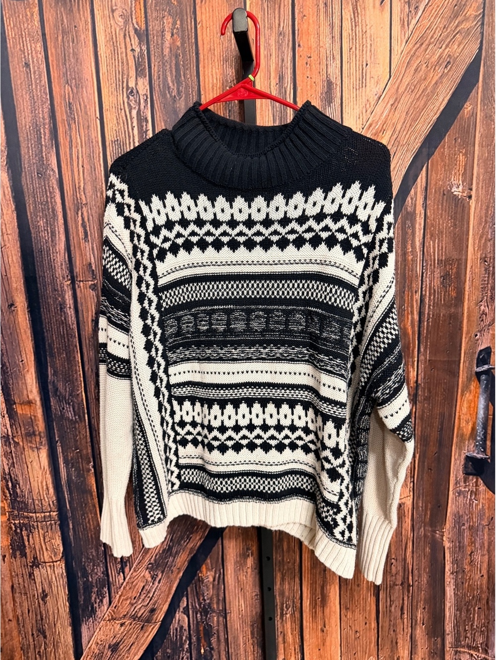 Chaps XL Black and White Patterned Knit Sweater